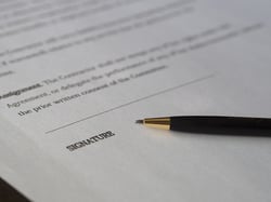 signature-962359_640.jpg
